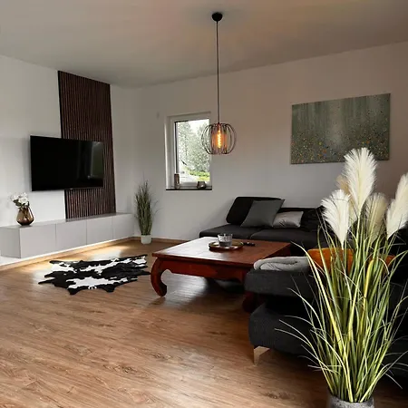 Traumhafter Ausblick, Modern Mit Komfort Und Stil *