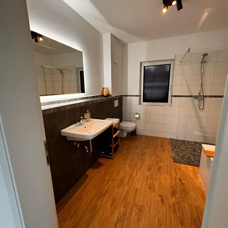 아파트 Traumhafter Ausblick, Modern Mit Komfort Und Stil