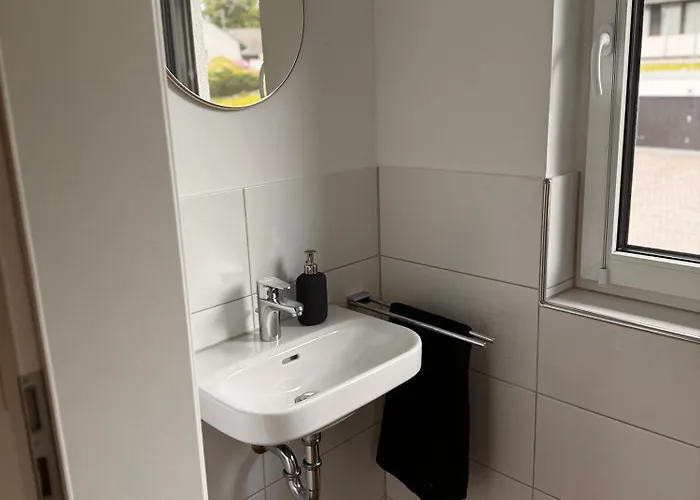 Traumhafter Ausblick, Modern Mit Komfort Und Stil דירה Hardert