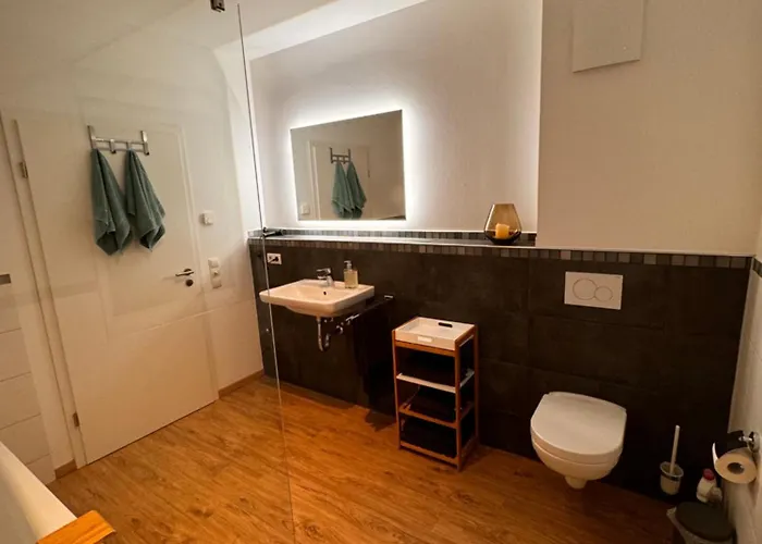 Traumhafter Ausblick, Modern Mit Komfort Und Stil