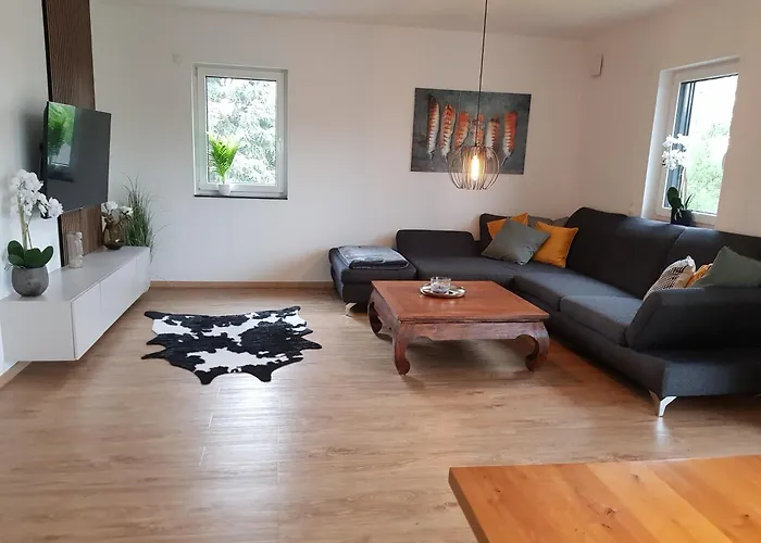 Traumhafter Ausblick, Modern Mit Komfort Und Stil *